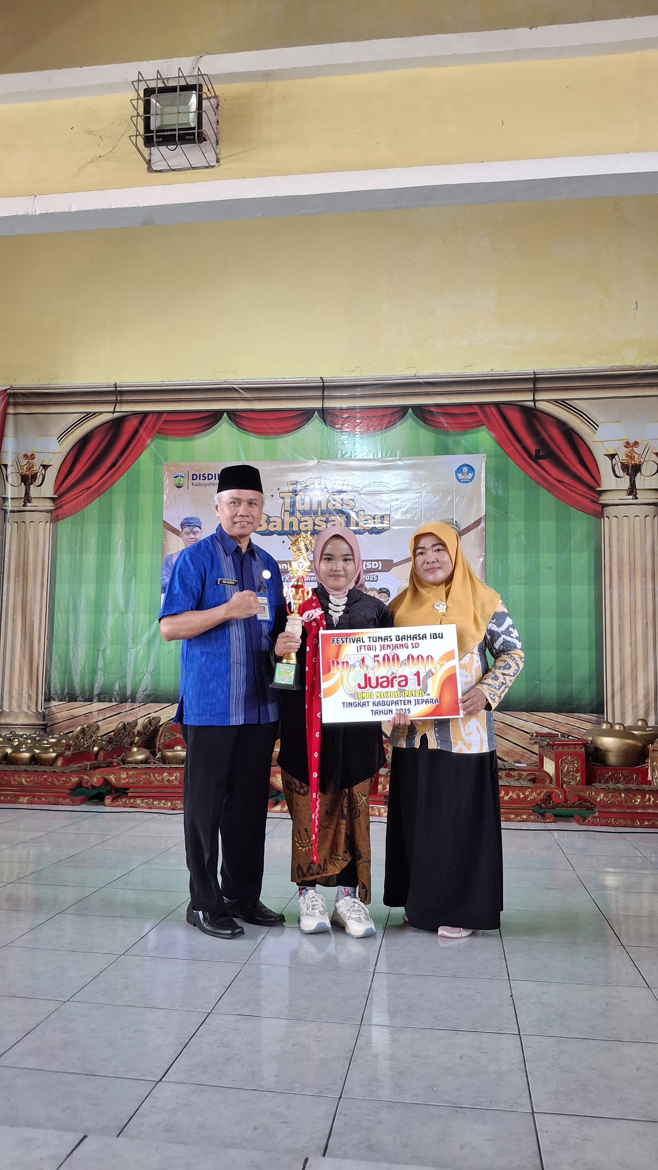 Juara 1 Macapat Putri FTBI